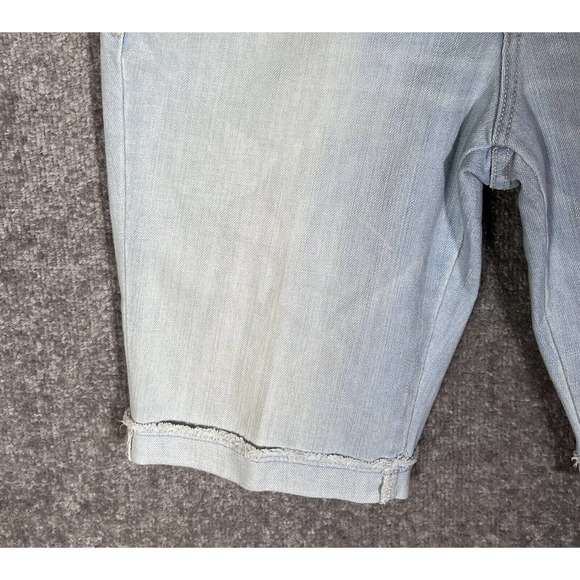 Old Navy The Flirt Cuffed Bermuda Jean Shorts Womens Size 8 Light Wash Blue - Picture 8 of 15